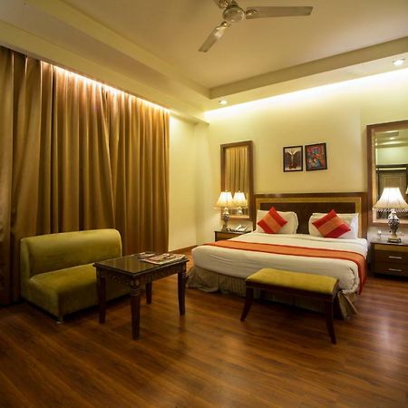 Hotel Picasso Paschim Vihar Delhi - Couple Friendly Local Ids Accepted Екстер'єр фото