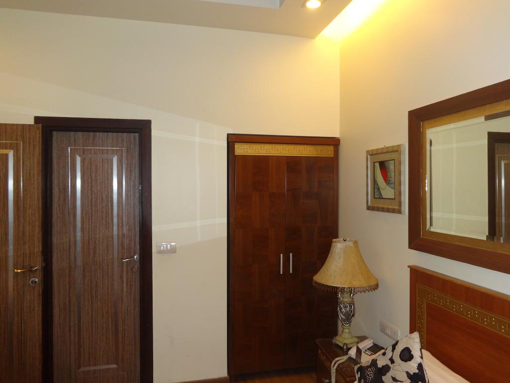 Hotel Picasso Paschim Vihar Delhi - Couple Friendly Local Ids Accepted Екстер'єр фото