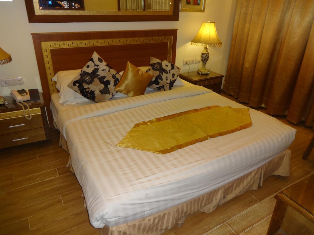 Hotel Picasso Paschim Vihar Delhi - Couple Friendly Local Ids Accepted Номер фото