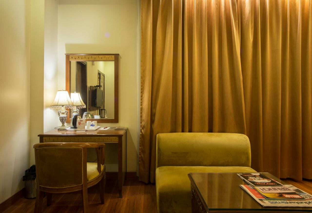 Hotel Picasso Paschim Vihar Delhi - Couple Friendly Local Ids Accepted Екстер'єр фото